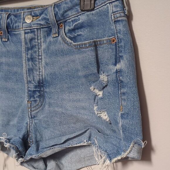 Old Navy Light Blue High-Waisted Jean Shorts with Distressed Hem - Picture 2 of 5